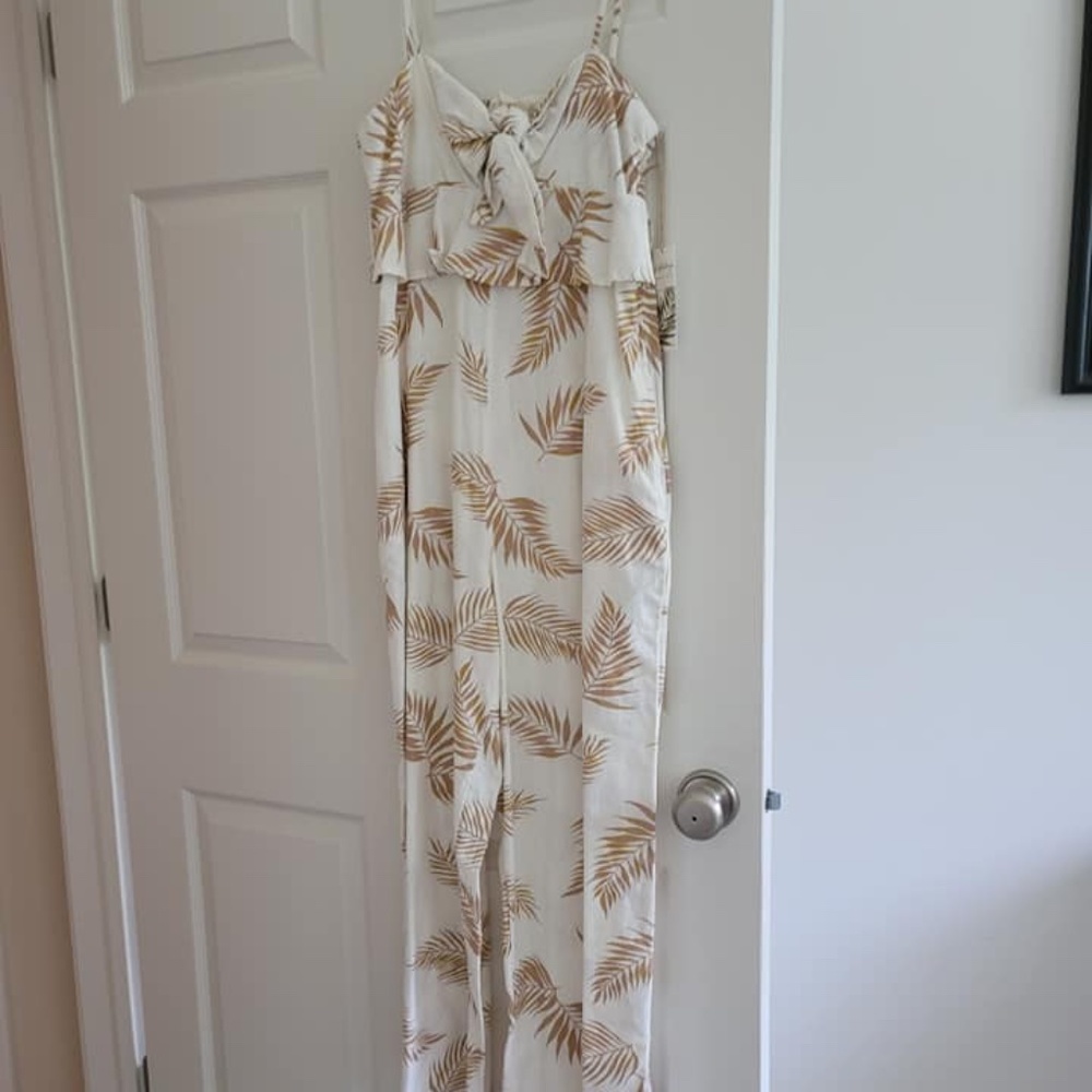 JUMPSUIT...to look just lovely in.